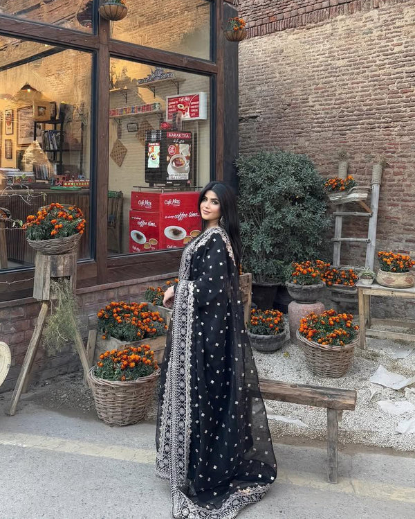 Mehr E Noor Black Shirt with Gold Tilla Embroidery Dupatta