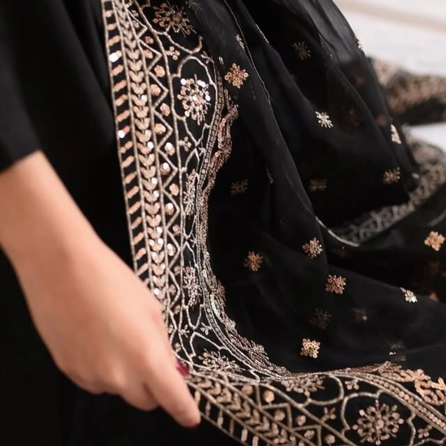 Mehr E Noor Black Shirt with Gold Tilla Embroidery Dupatta