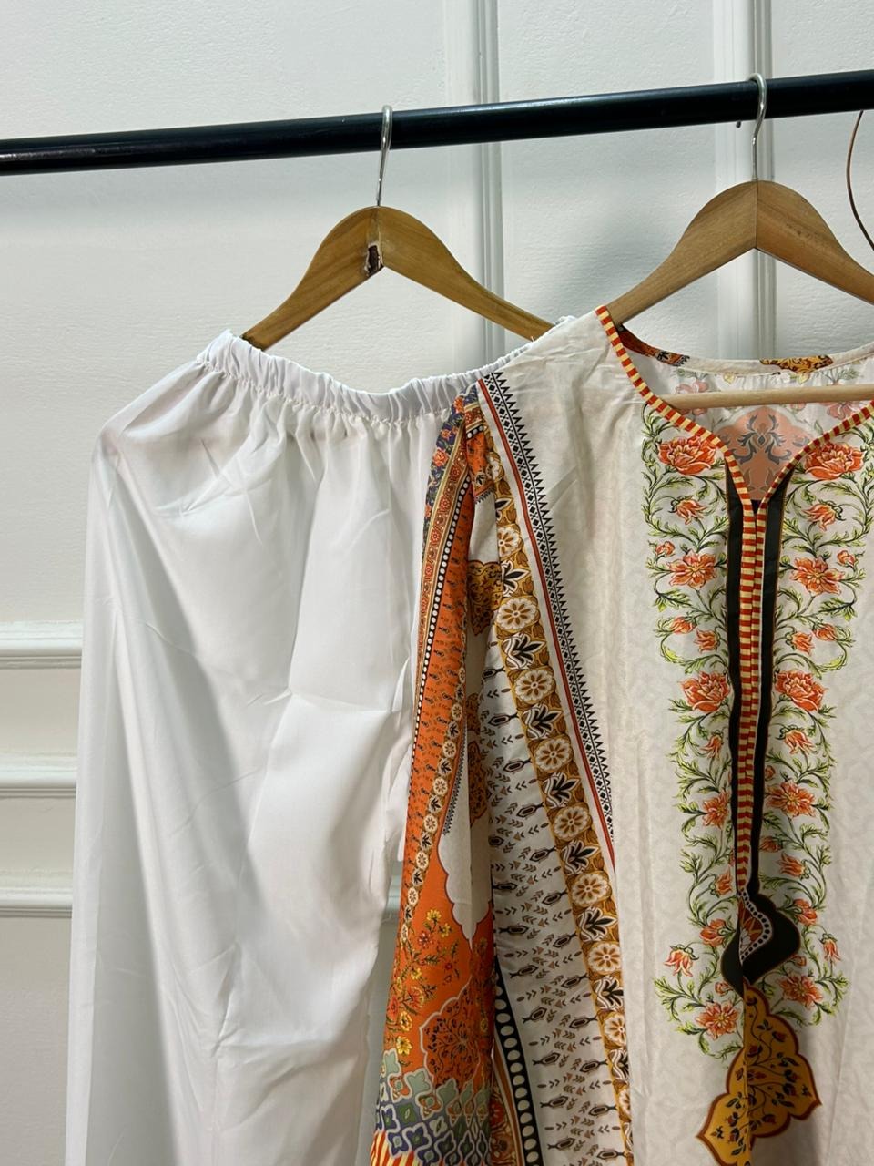 Mehr-e-Taban Kaftan Set
